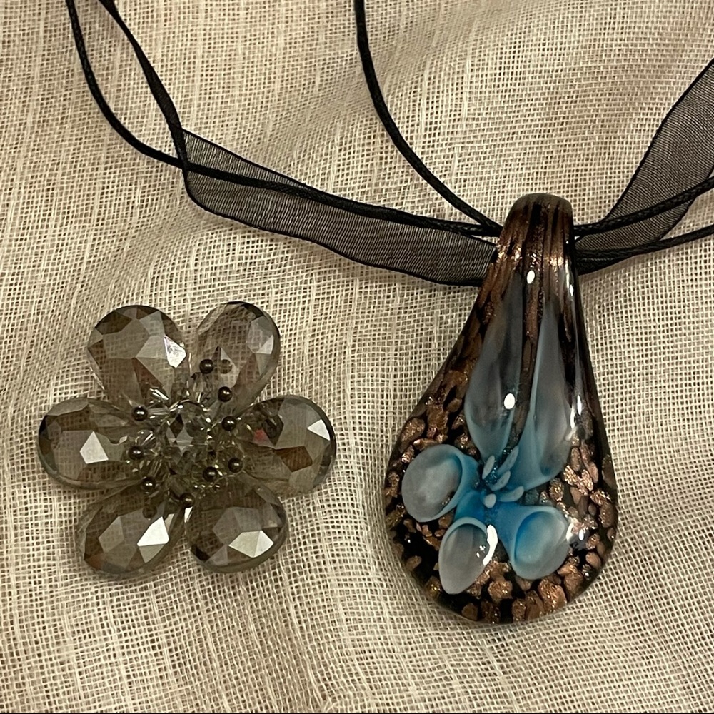 Glass Necklace and Crystal Pendant Set